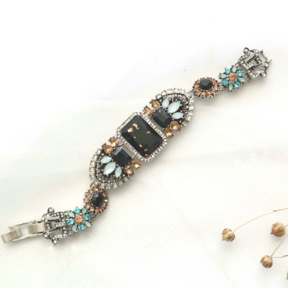 New jewelry set - Picture 3 of 4